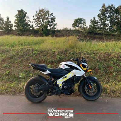 Bajaj NS200 Sticker Orta Şase Şimşek Yıldırım Sticker Deseni Dekor Sticker