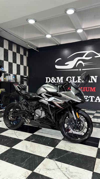 CFMOTO 250SR PARLAK SİYAH KAPLAMA CAST FOLYO 