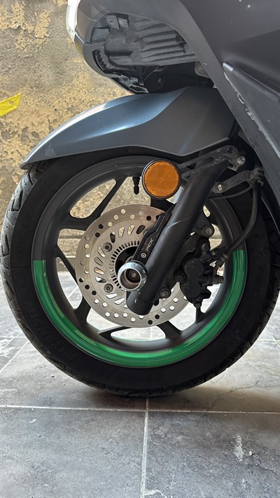 HONDA PCX TÜM YILLAR UYUMLU YARIM JANT KAPLAMA STİCKER ETİKET MODELİ YEŞİL RENK
