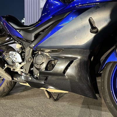 YAMAHA YZF-R25 2019-2024 ALT SAKAL KARBON KAPLAMA STİCKER ETİKET MODELİ 2 ADET SAĞ SOL
