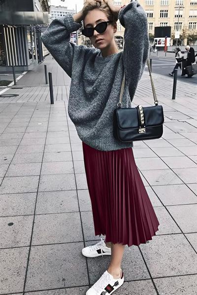 Kadın Bordo Pileli Etek Kombini – Günlük ve Şık Stil | Sonbahar/Kış Moda