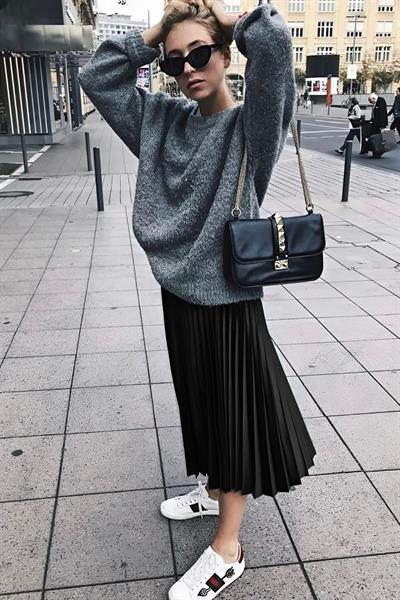 Kadın Siyah Pileli Etek Kombini – Günlük ve Şık Stil | Sonbahar/Kış Moda