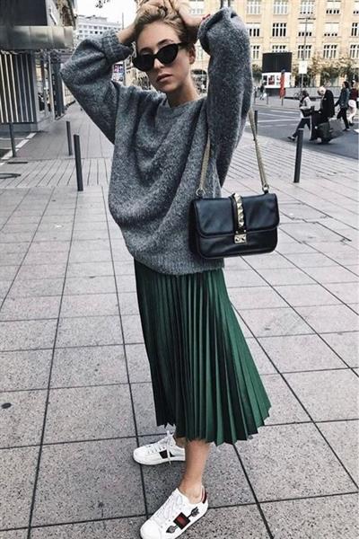 Kadın Yeşil Pileli Etek Kombini – Günlük ve Şık Stil | Sonbahar/Kış Moda