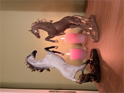 2li Şahlanan At Dekoratif Heykeli / Biblo Seti – Beyaz & Kahve (35x24 cm)