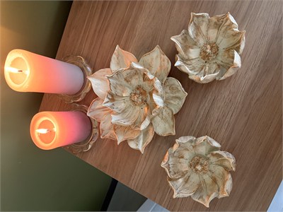 3lü Dekoratif Lotus Çiçeği Kase / Şamdan & Mumluk Seti – Krem & Altın Yaldız Eskitme   