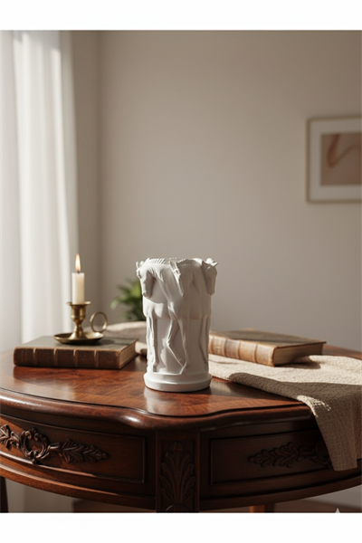 At Figürlü Dekoratif Vazo – 30x22 cm Polyester Heykel Formunda Çiçeklik