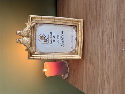 Çifte Kumrular Parlak Altın Varak Eskitme Vintage Çerçeve – Kuş Figürlü Masaüstü Dekoratif Fotoğraf Çerçevesi (13x18 cm)
