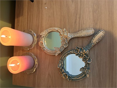 Kelebek ve Papatya Kabartmalı Vintage El Aynası – Haki & Eskitme Altın