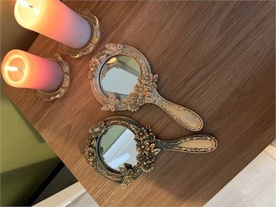 Kelebek ve Papatya Kabartmalı Vintage El Aynası – Haki & Eskitme Altın