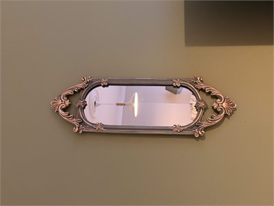 Kısa Oval Dekoratif Duvar Aynası – Haki Yeşil & Eskitme Altın Yaldızlı (60x20 cm)