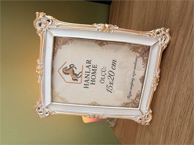 Klasik Barok Dikdörtgen Fotoğraf Çerçevesi – Beyaz & Eskitme Altın (15x20 cm)
