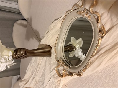 Küçük Oval Aynalı Kulplu Dekoratif Tepsi – Vizon & Altın Varaklı (37x21 cm)