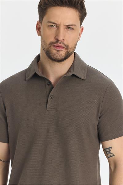 Jaguar Erkek Vizon Pamuk Karışımlı Çekmeyen Likralı Kumaş Yırtmaç Detaylı SlimFit Polo Yaka T-Shirt