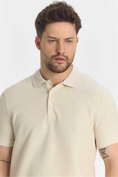 Nikol Erkek Bej Likralı Pamuk Karışımlı Melanj Efektli Slim Fit Kıvrılmaz Yaka Polo Yaka T-Shirt