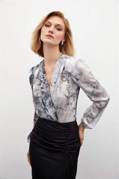 Çiçek Desenli Bodysuit Bluz - GRİ
