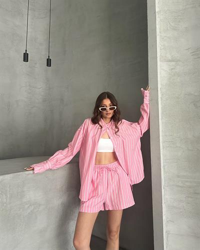 Fırfır detaylı çizgili şortlu takım 