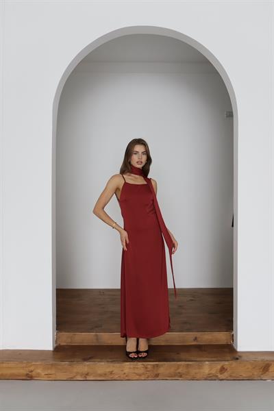 MAXİ BOY SATEN ELBİSE - BORDO