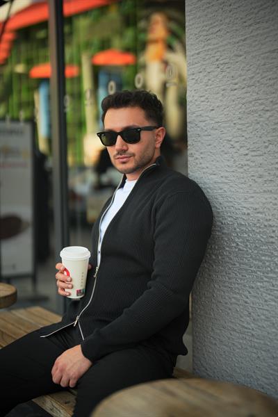 Siyah Çift Fermuarlı Triko Hırka