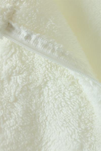 Labubu Nakışlı Peluş Mont - Beyaz