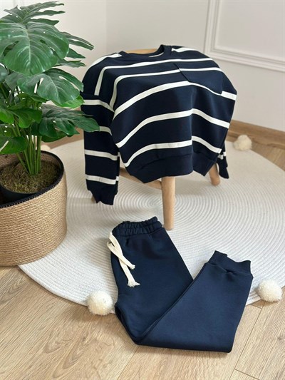 Çizgi Detay Eşofman Takımı