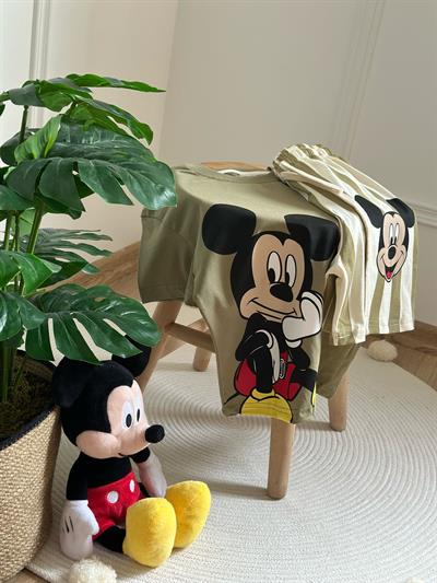 Çizgili Mickey Figürlü Şortlu Takım
