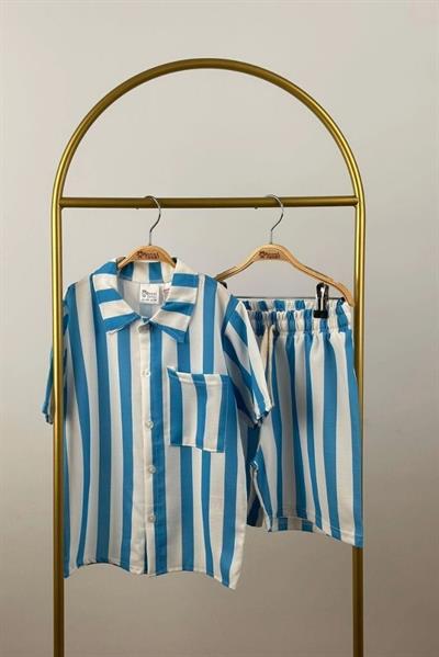 Çizgili Yaka Detaylı Şortlu Takım