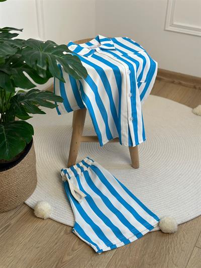 Çizgili Yaka Detaylı Şortlu Takım