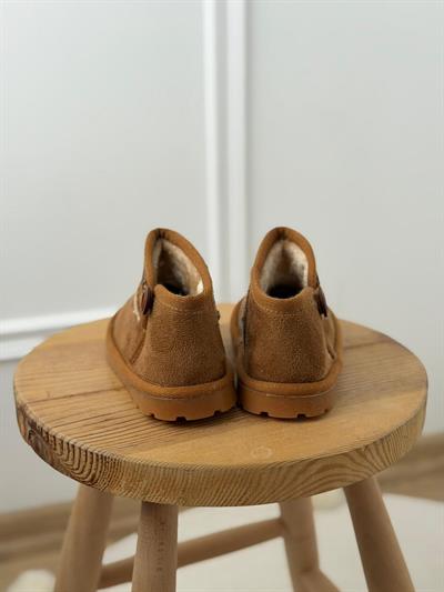 Düğme Detay İçi Tüylü Bot