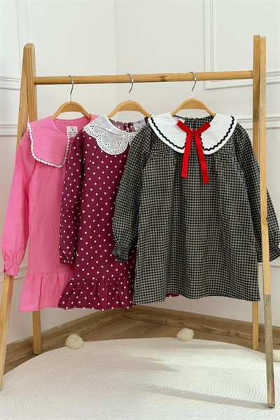 Düğmeli Dantel Yaka Elbise