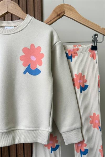 Flower Detay Taytlı Takım