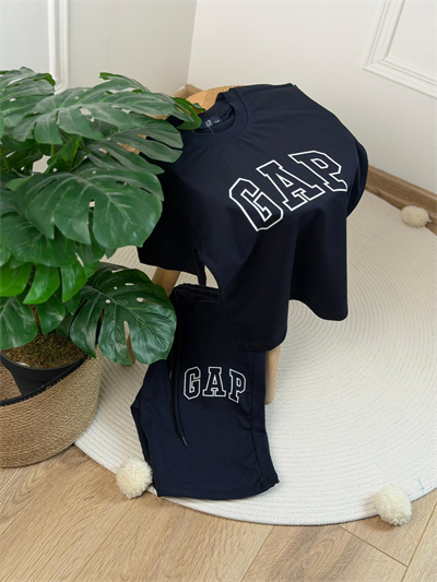 Gap Kol Detay Şortlu Takım