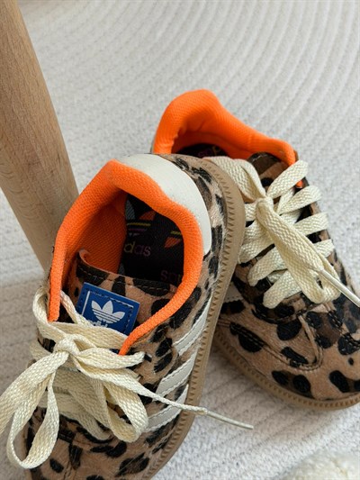Leopar Spor Logolu Ayakkabı