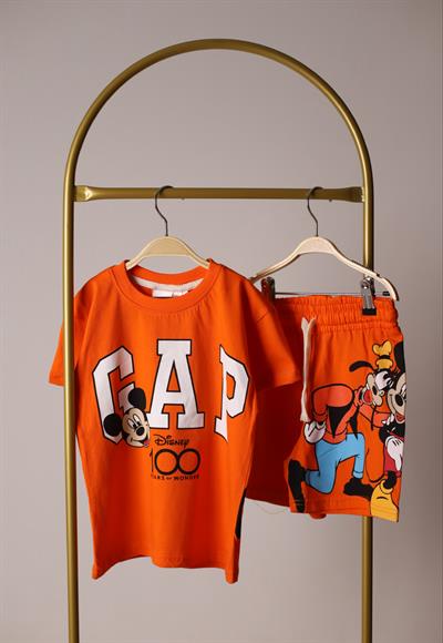 Mickey Ve Arkadaşları Sırt Baskılı Gap Şortlu Takım