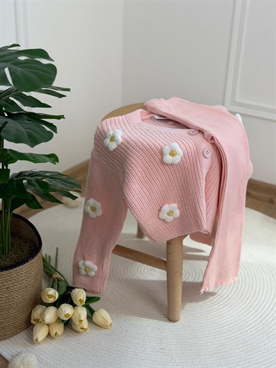 Papatya Desenli Triko