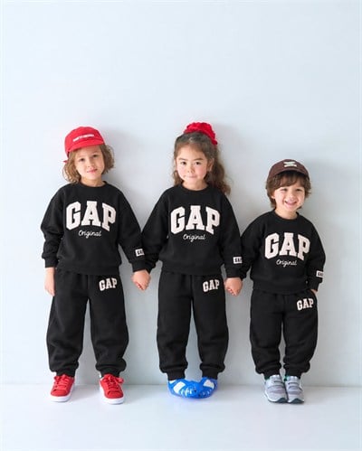 Punch İşlemeli Gap Eşofman Takımı