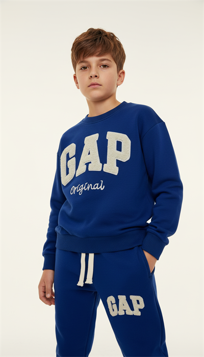 Punch İşlemeli Gap Eşofman Takımı