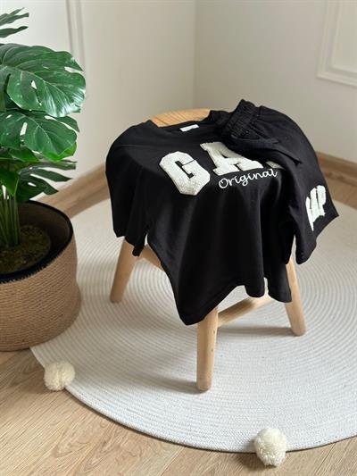 Punch İşlemeli Gap Şortlu Takım