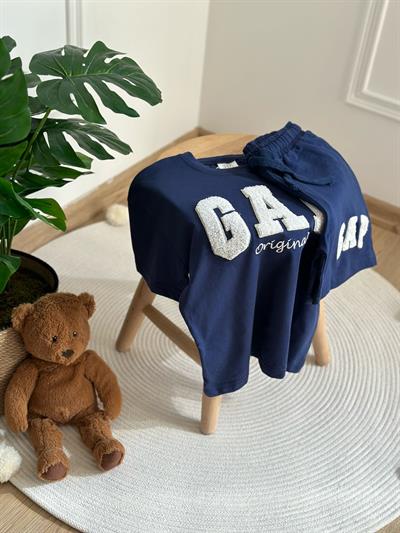 Punch İşlemeli Gap Şortlu Takım