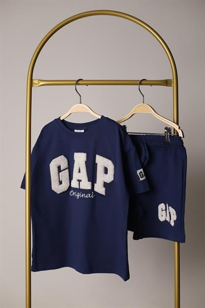 Punch İşlemeli Gap Şortlu Takım