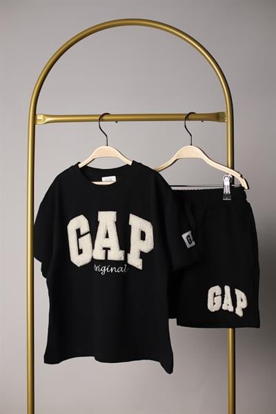 Punch İşlemeli Gap Şortlu Takım