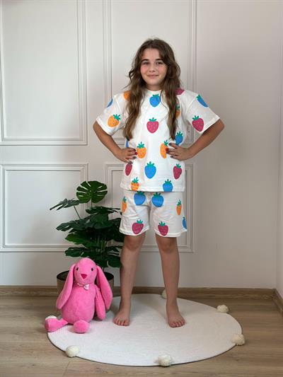 Renkli Çilek Detaylı Şortlu Takım