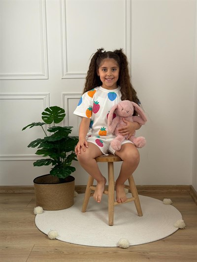Renkli Çilek Detaylı Şortlu Takım