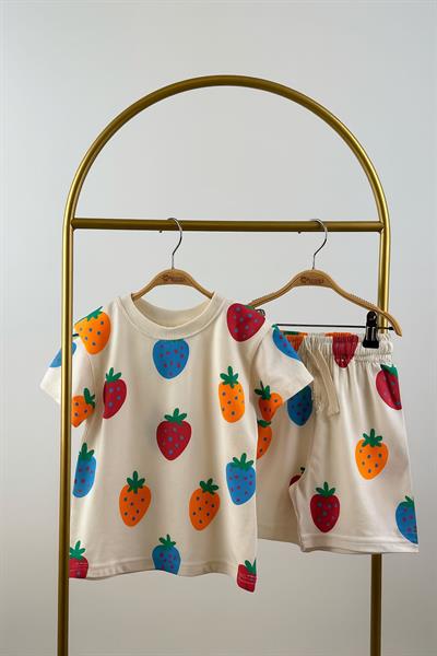 Renkli Çilek Detaylı Şortlu Takım