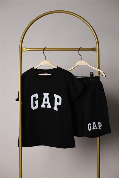 Siyah Üzeri Beyaz Gap Baskılı Şortlu Takım