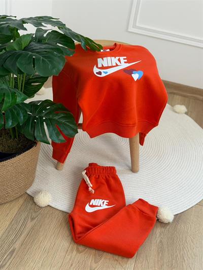 Spor Logo Kalp Detaylı Eşofman Takımı