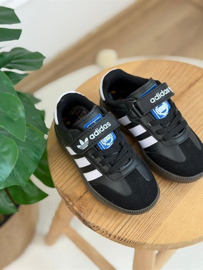 Spor Logolu Ayakkabı