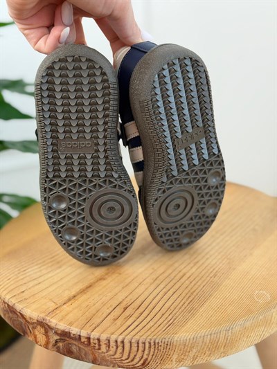 Spor Logolu Ayakkabı