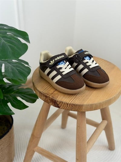 Spor Logolu Ayakkabı