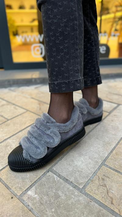 %100 Deri Peluş Detaylı Çıtçıtlı Kadın Sneaker Gri