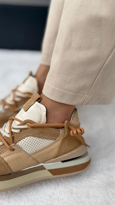 Çift Bağcık Detaylı El Yapımı %100 Hakiki  Deri Sneaker Taba